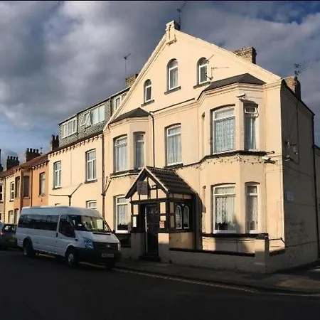 Oyo Tudor - 2* Redcar