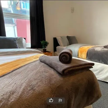 Hotell Oyo Tudor - 2*