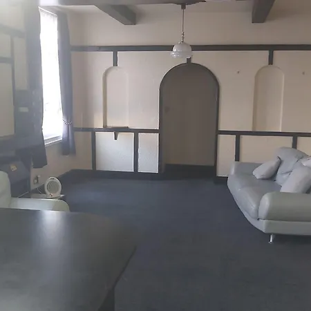 Oyo Tudor - Hotel